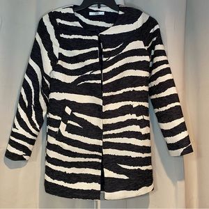IVIVI ANIMAL PRINT ROUND NECK JACKET